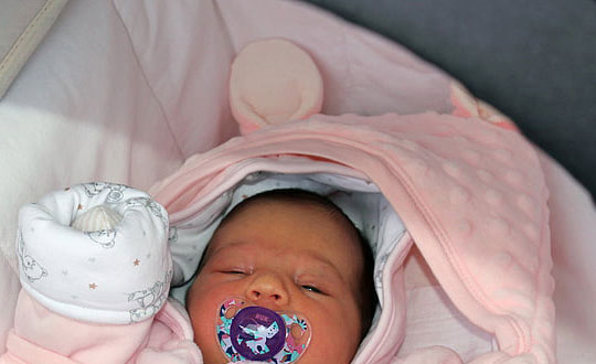 給女兒起名字 免費寶寶起名100分