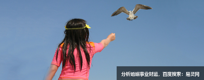 腹有詩書氣質(zhì)的女孩名有哪些（光有氣質(zhì)可不行）