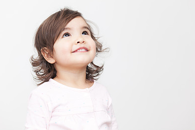 很火的羅氏女寶寶起名，女孩子姓羅取什么名字好？