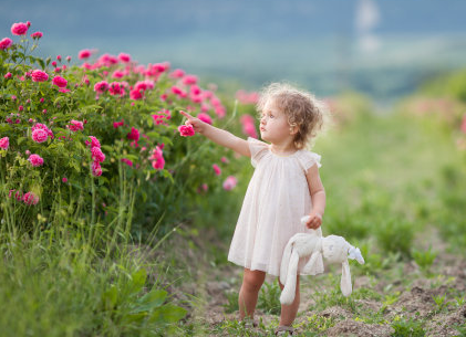 帶三點水的女孩名字，女孩名字三點水洋氣有內涵的名字