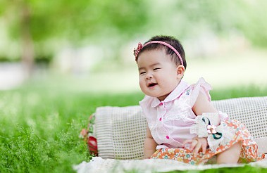 女孩起名：含吉祥寓意女寶寶名字，快為女孩挑！