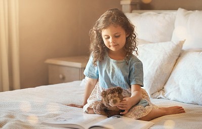 八字火旺缺金怎么起名(五行缺金的人應該起什么名字)