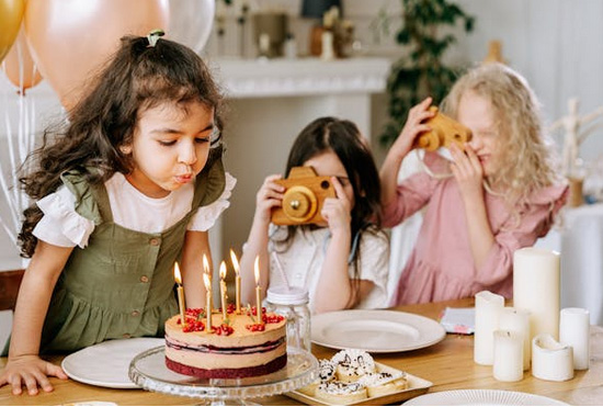 宋姓女孩取名約100分的名字，平安喜樂！