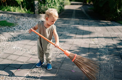 姓丁有涵養的女孩名字，個個好聽富有詩意